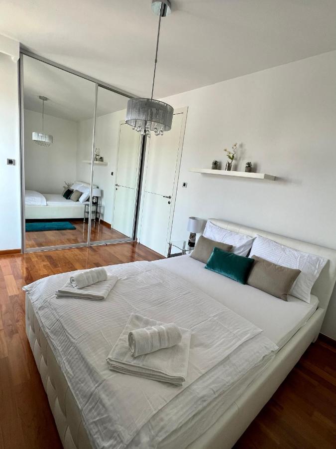 Luxury Laurus Penthouse With Awesome Sea View Lejlighed Primošten Eksteriør billede