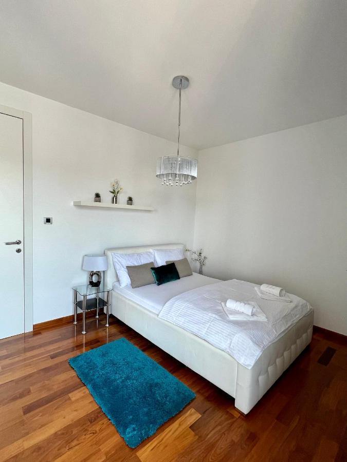 Luxury Laurus Penthouse With Awesome Sea View Lejlighed Primošten Eksteriør billede