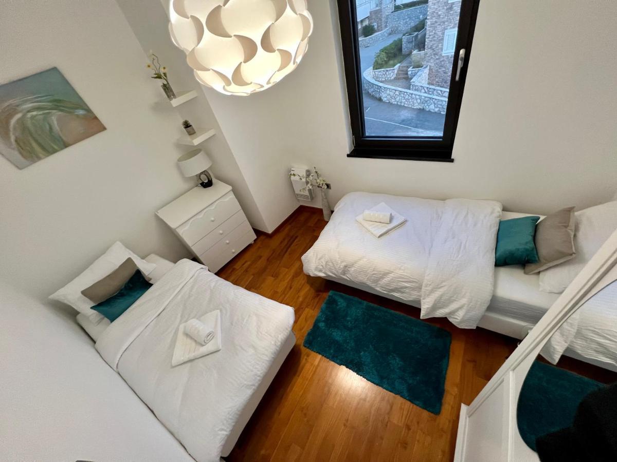 Luxury Laurus Penthouse With Awesome Sea View Lejlighed Primošten Eksteriør billede